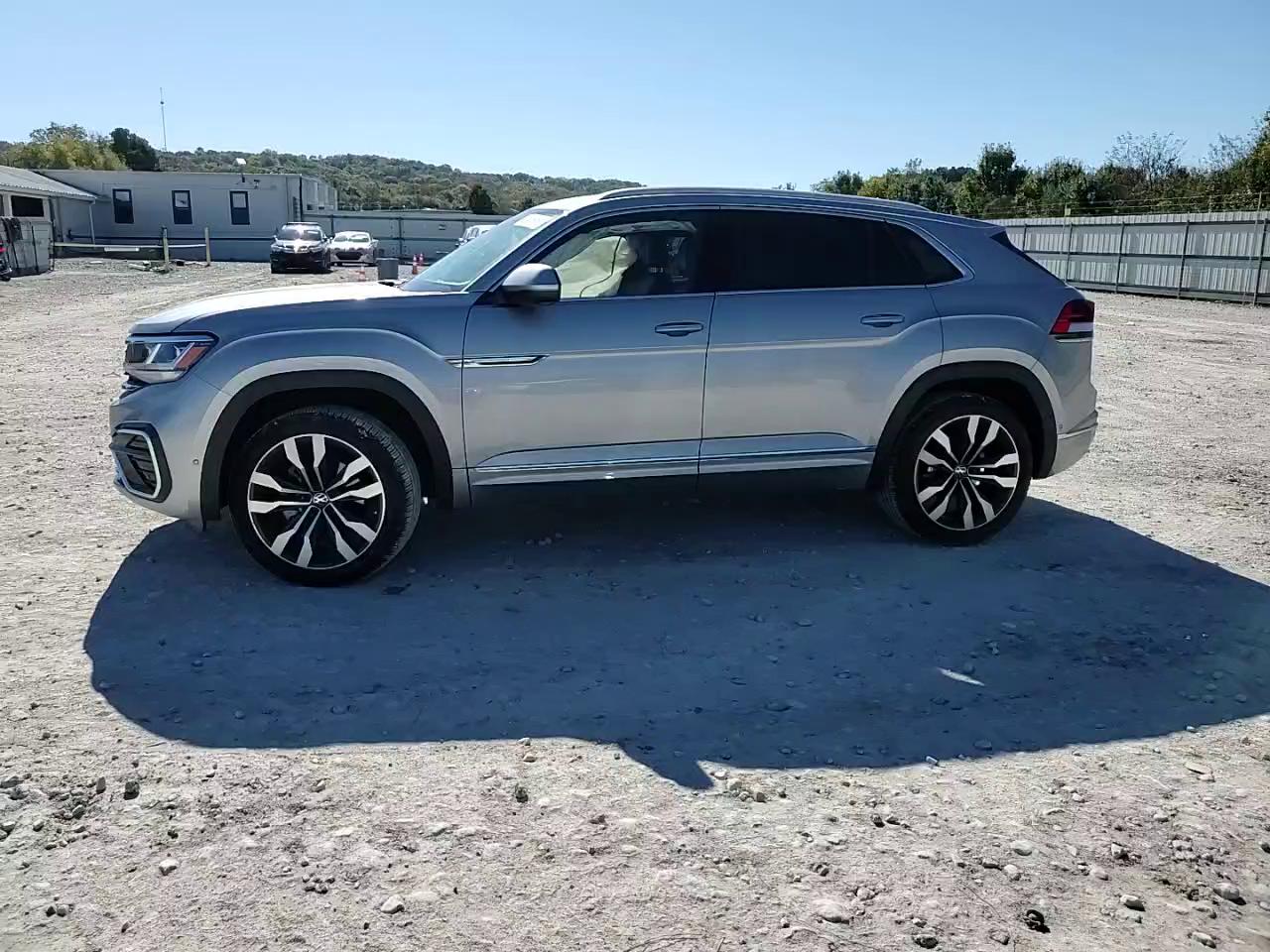 Фото: 1V2FE2CA1MC238762