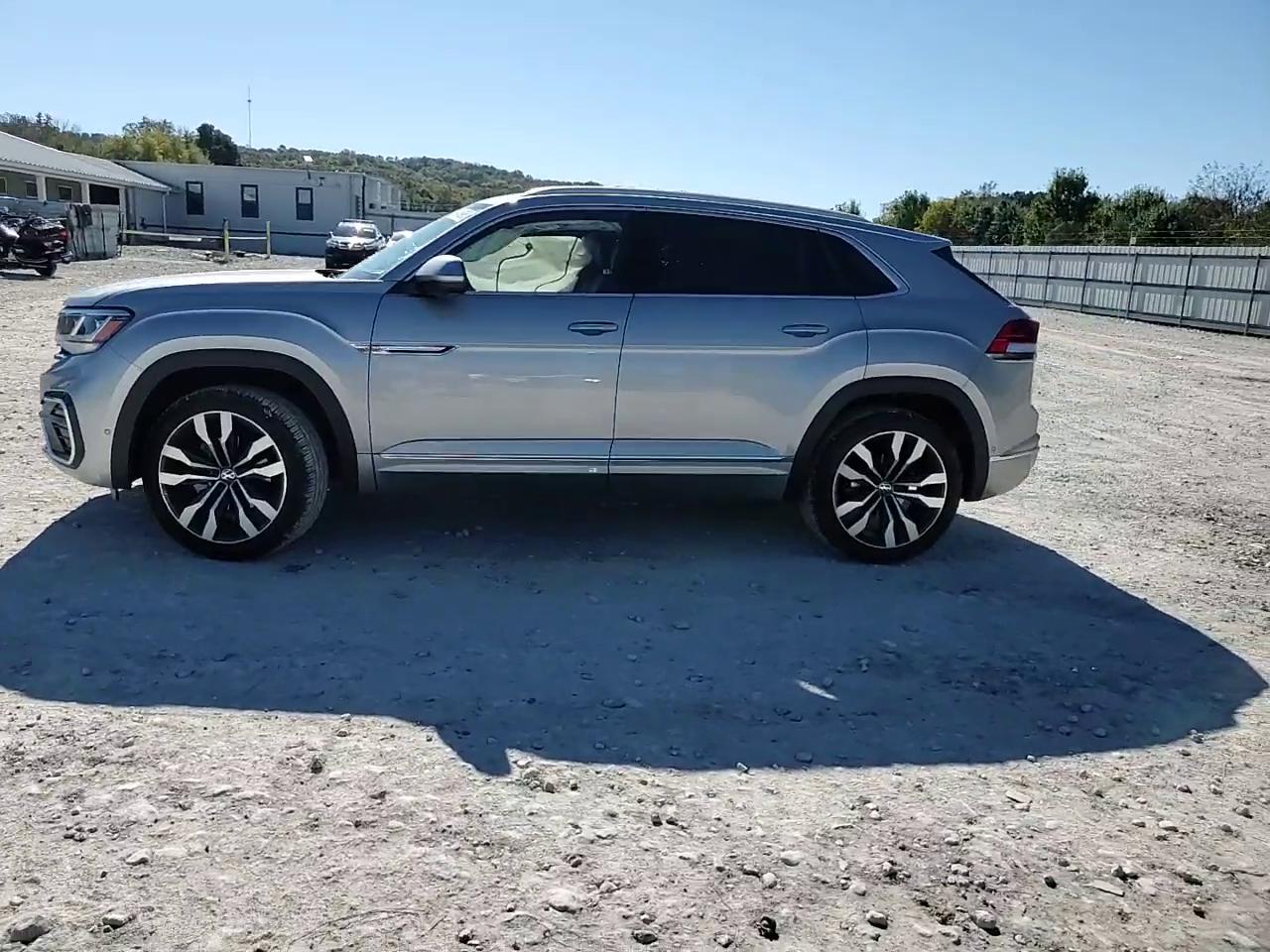 Фото: 1V2FE2CA1MC238762