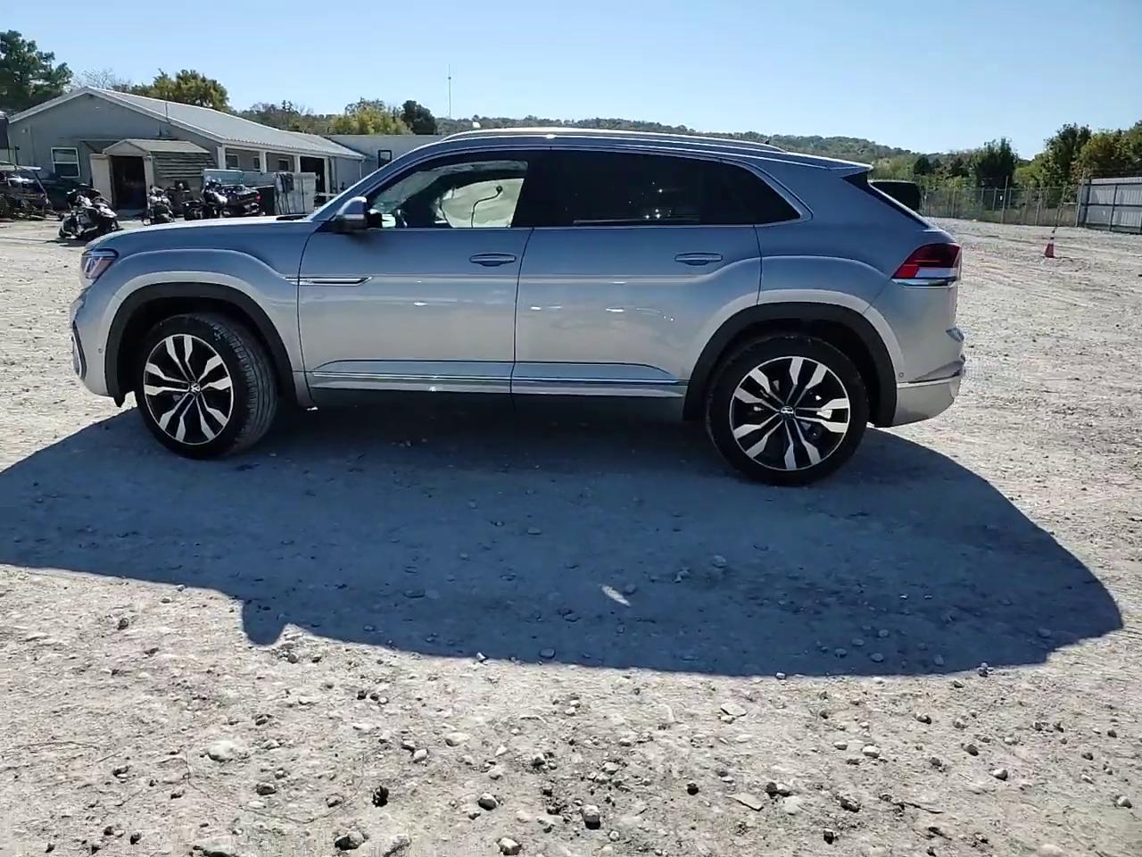 Фото: 1V2FE2CA1MC238762