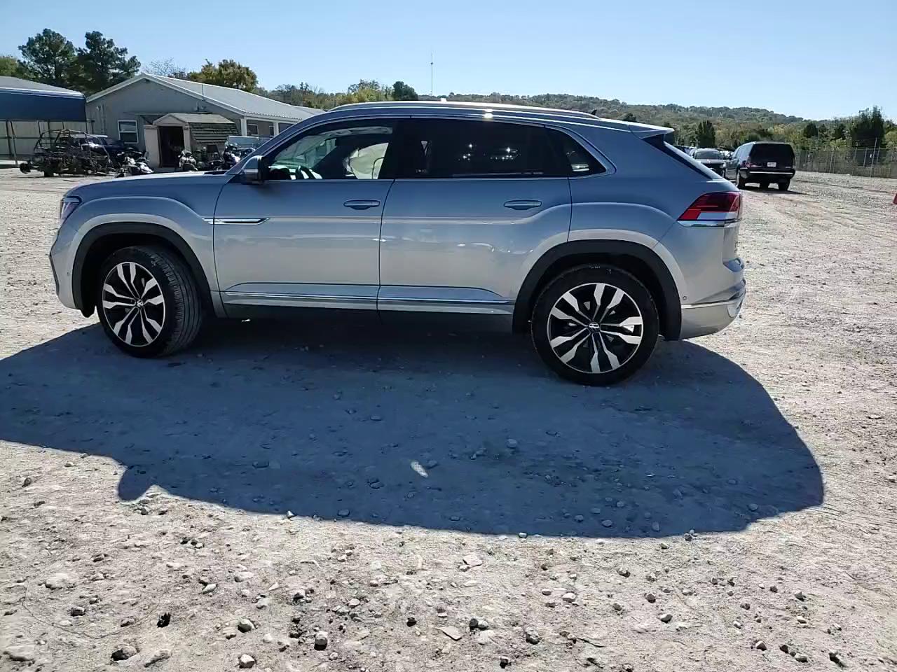 Фото: 1V2FE2CA1MC238762