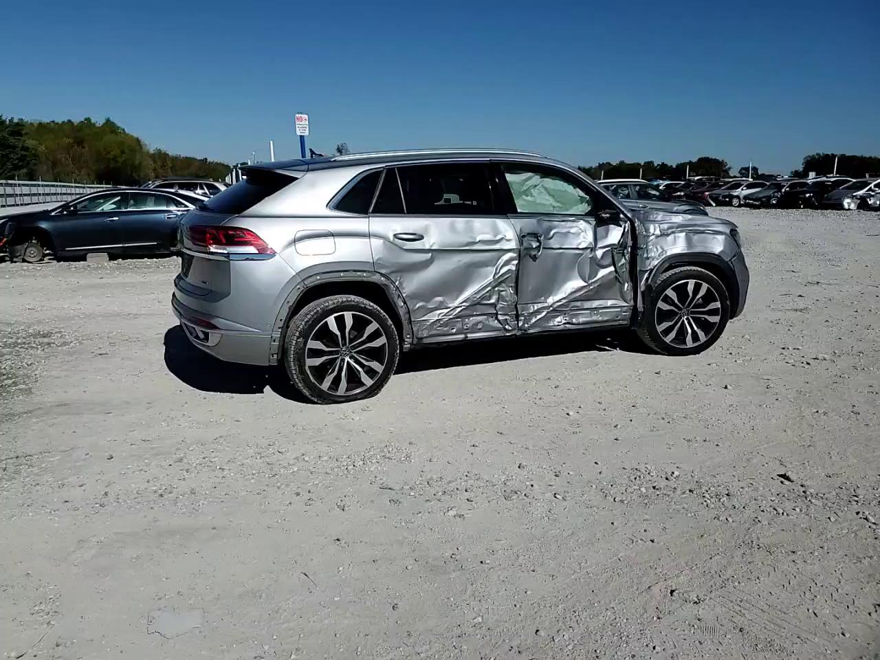 Фото: 1V2FE2CA1MC238762