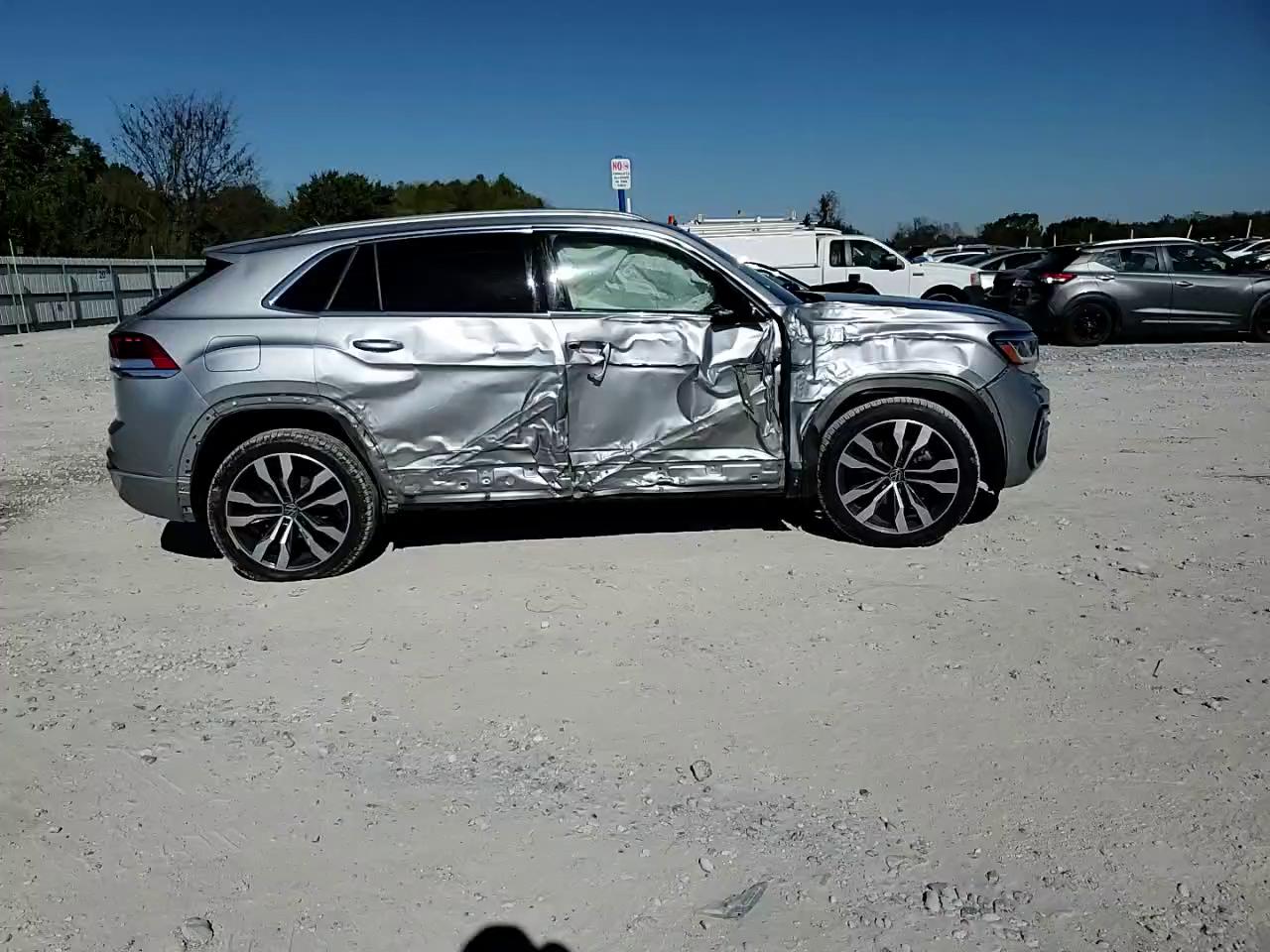 Фото: 1V2FE2CA1MC238762