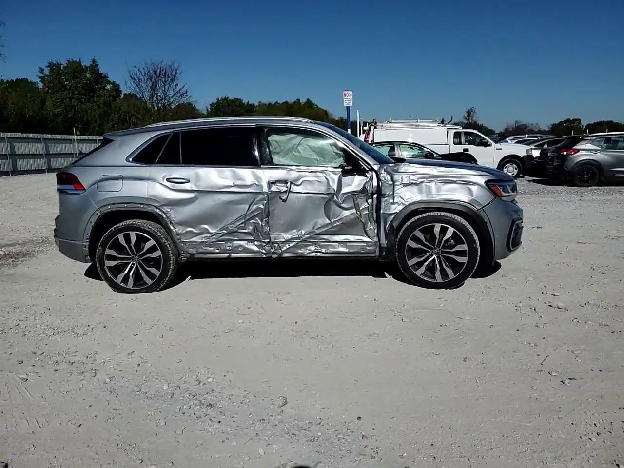 Фото: 1V2FE2CA1MC238762