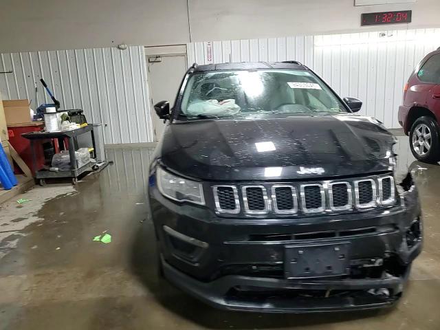 2018 Jeep Compass Sport VIN: 3C4NJCAB4JT489351 Lot: 94305045