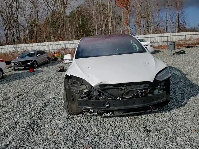 2017 Tesla Model X VIN: 5YJXCBE29HF064370 Lot: 94323105