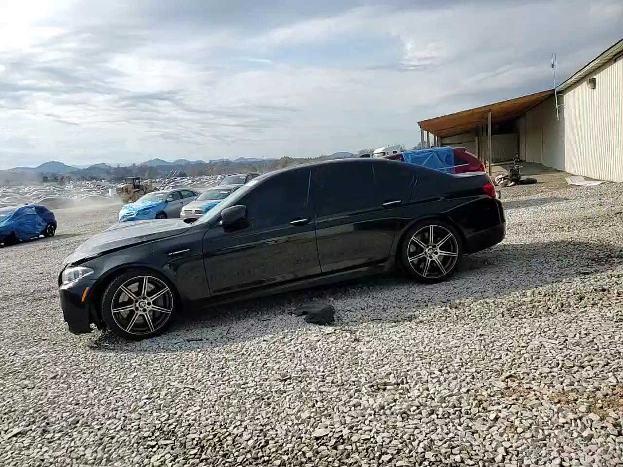 Фото: WBSFV9C57ED593100