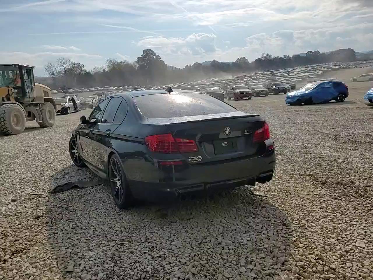 Фото: WBSFV9C57ED593100