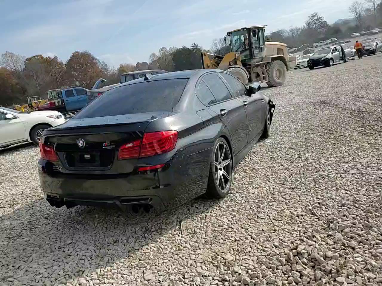 Фото: WBSFV9C57ED593100