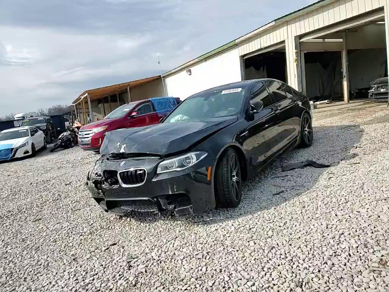 Фото: WBSFV9C57ED593100