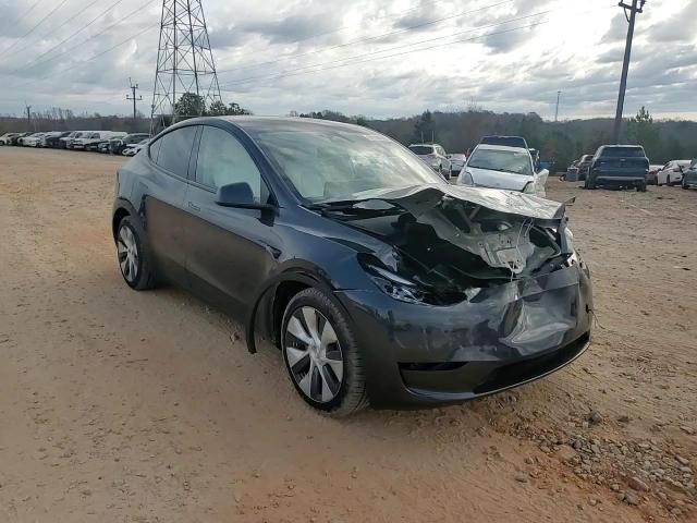 2024 Tesla Model Y VIN: 7SAYGDEE2RA222936 Lot: 94159295