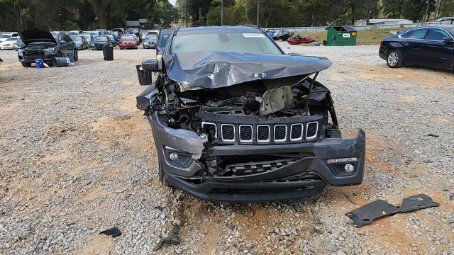 2018 Jeep Compass Latitude VIN: 3C4NJCBB0JT268201 Lot: 93586975