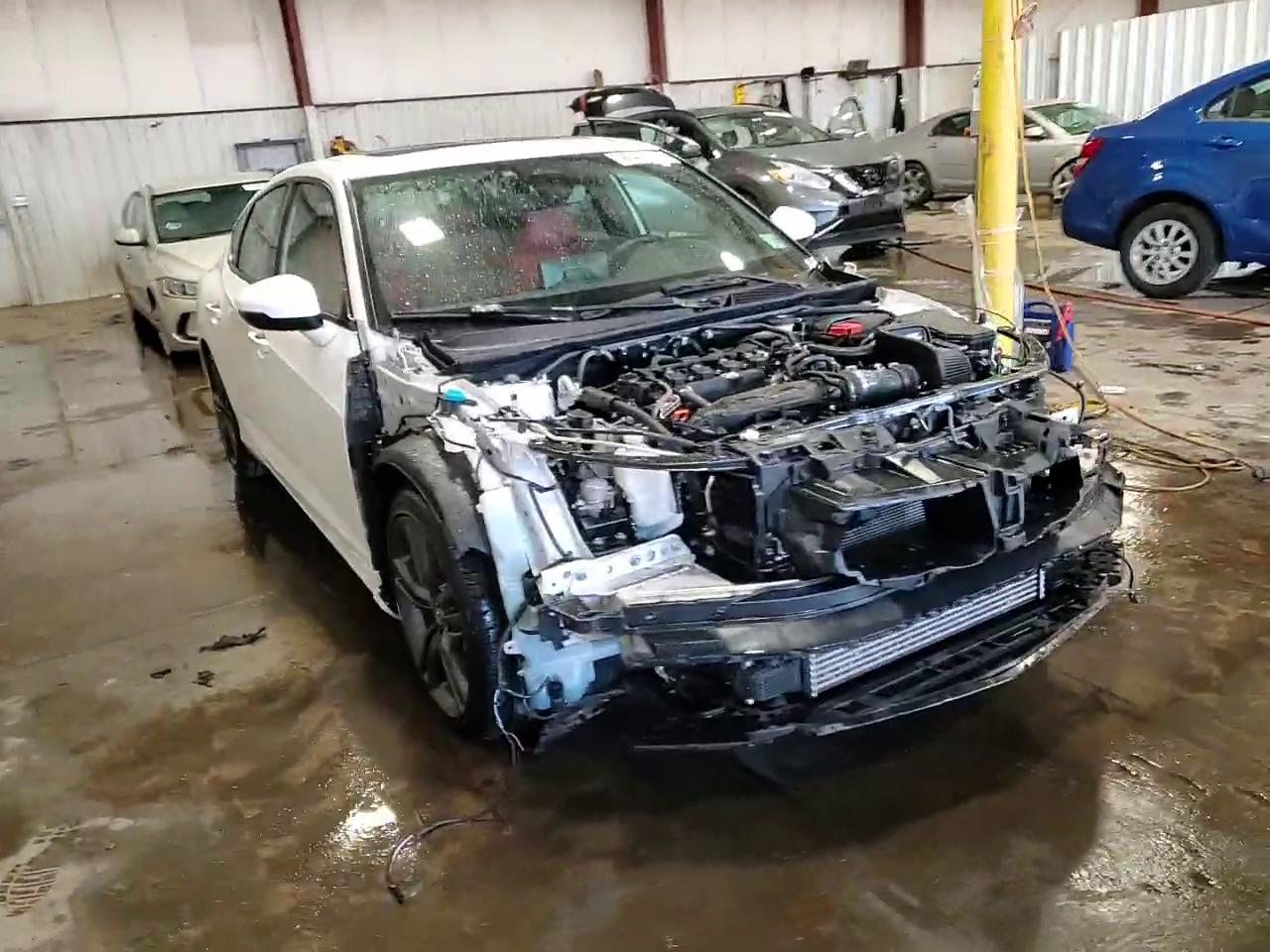 Фото: 19UDE4H61RA003212