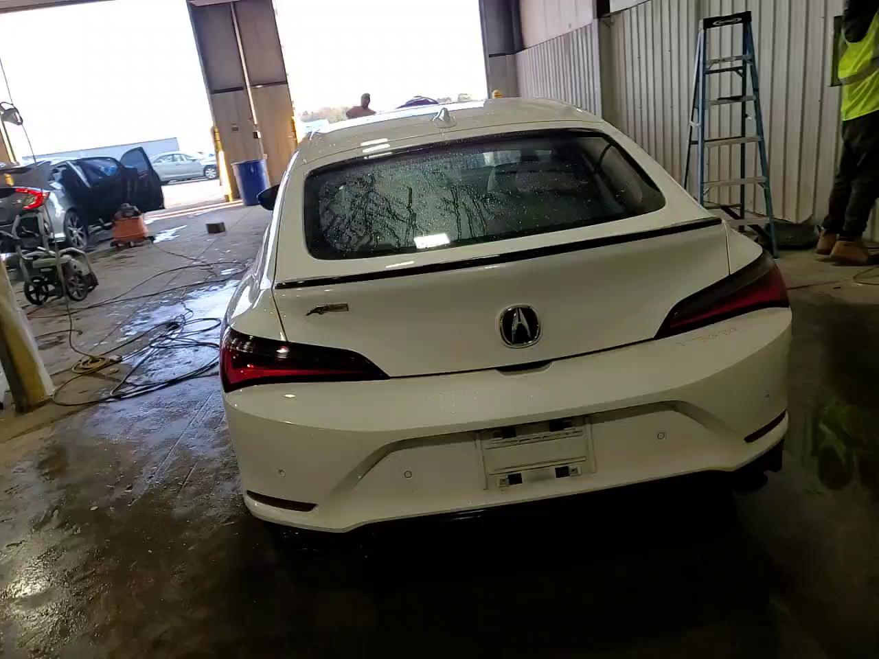 Фото: 19UDE4H61RA003212