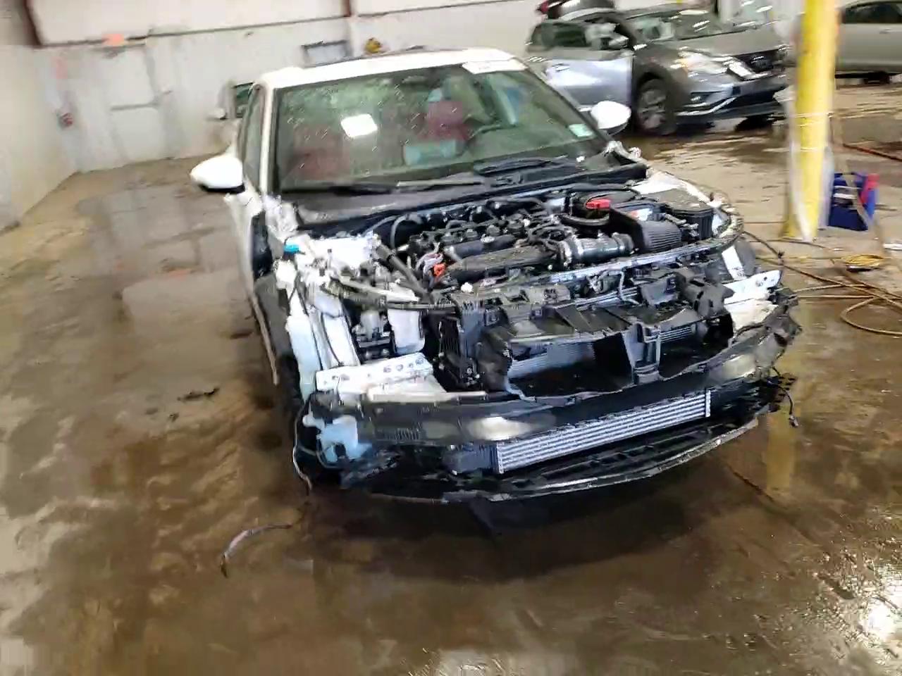 Фото: 19UDE4H61RA003212