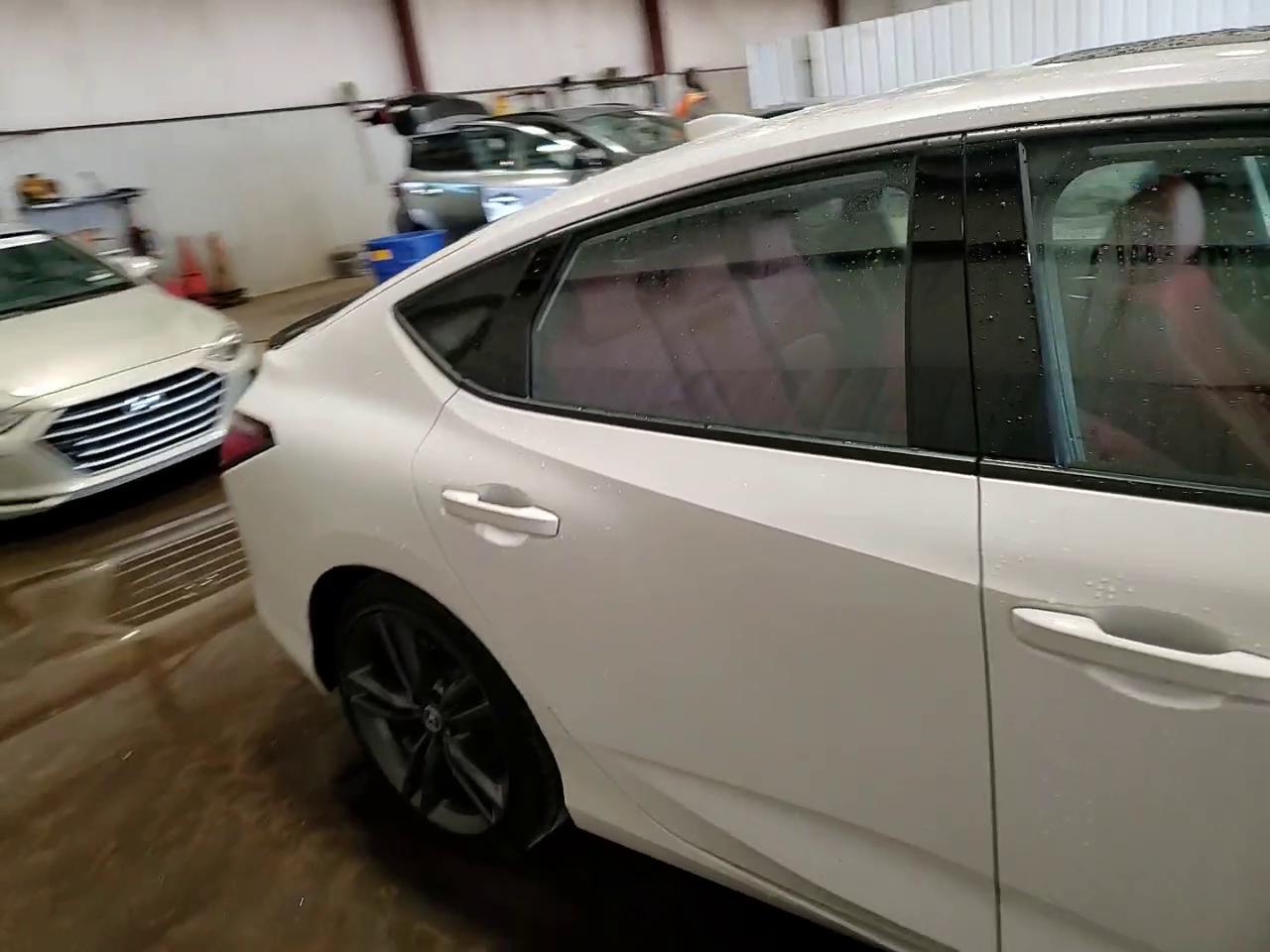 Фото: 19UDE4H61RA003212