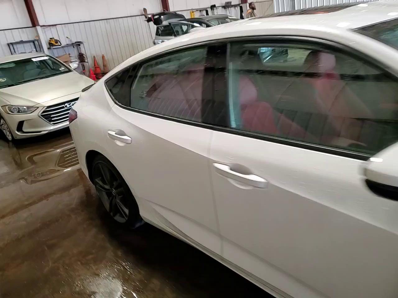 Фото: 19UDE4H61RA003212