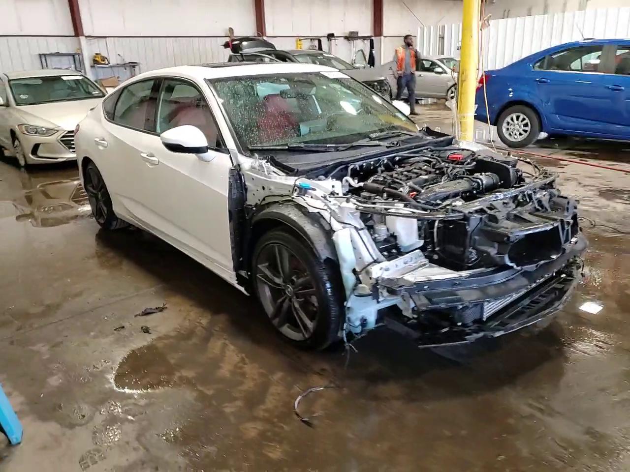 Фото: 19UDE4H61RA003212