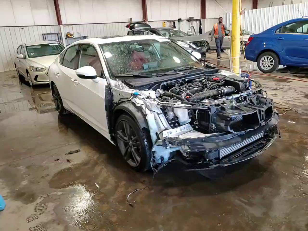 Фото: 19UDE4H61RA003212