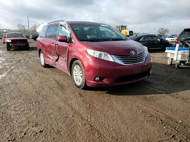 2015 Toyota Sienna Xle VIN: 5TDYK3DC7FS637136 Lot: 93906585