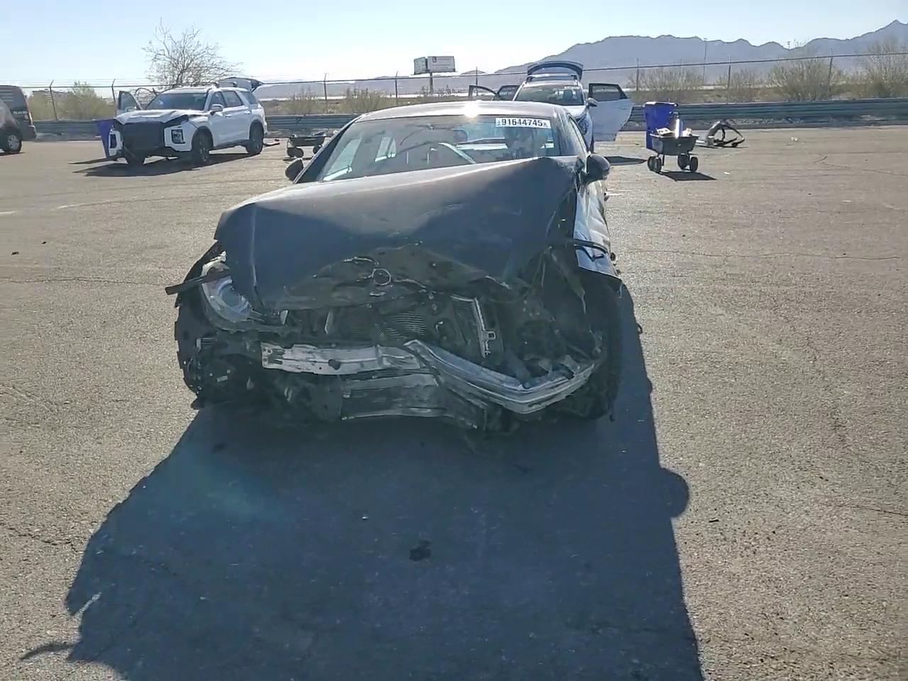 Фото: WDDDJ76X96A039920