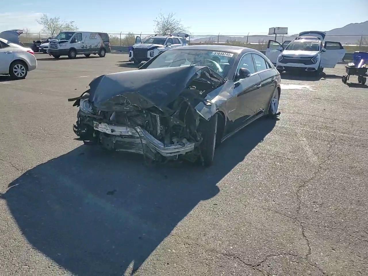 Фото: WDDDJ76X96A039920