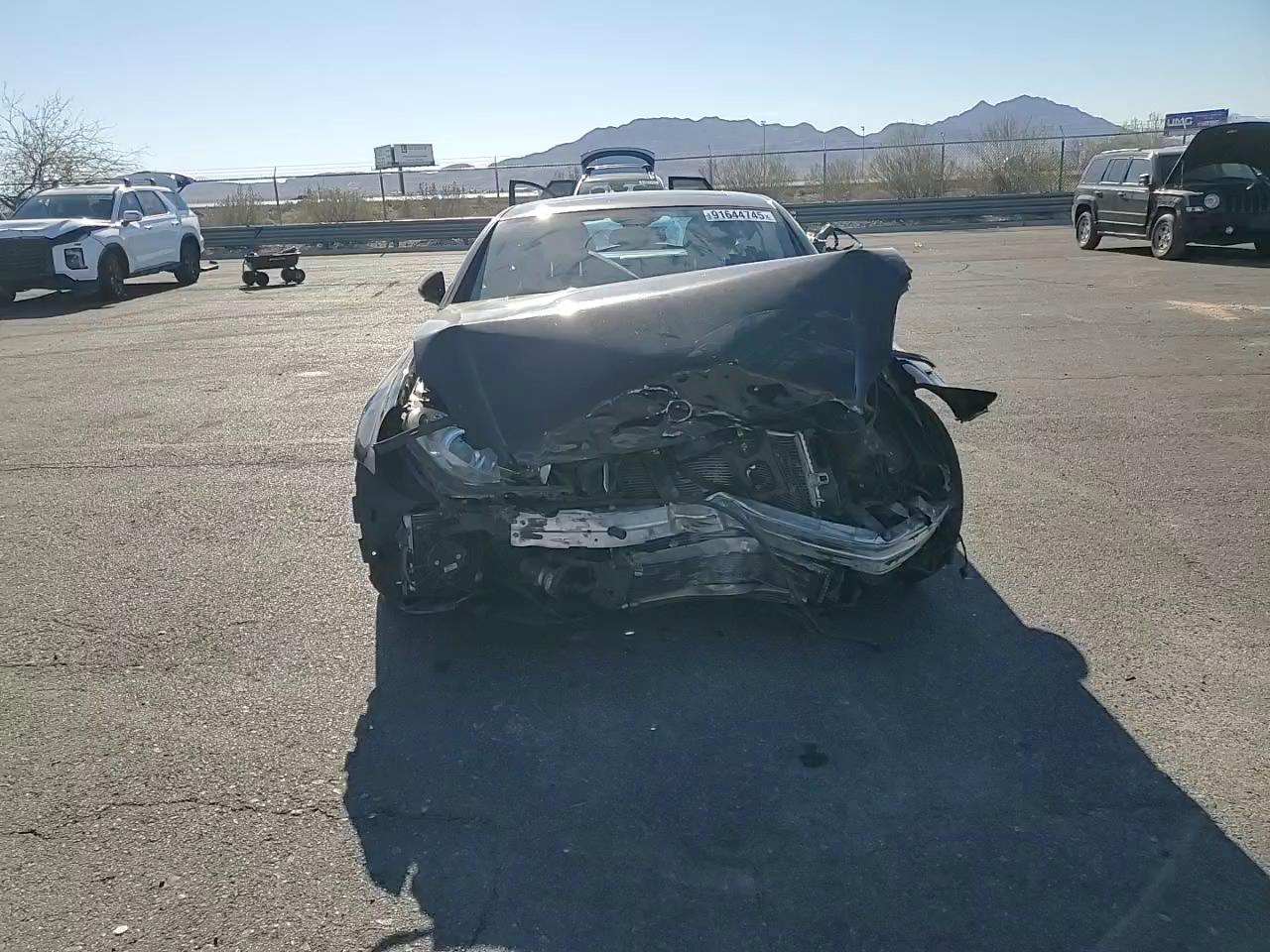 Фото: WDDDJ76X96A039920