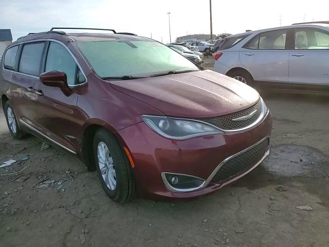2017 Chrysler Pacifica Touring L VIN: 2C4RC1BG5HR758934 Lot: 94309315
