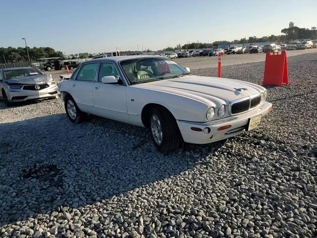 2001 Jaguar Xj8 VIN: SAJDA14C01LF28568 Lot: 94040175
