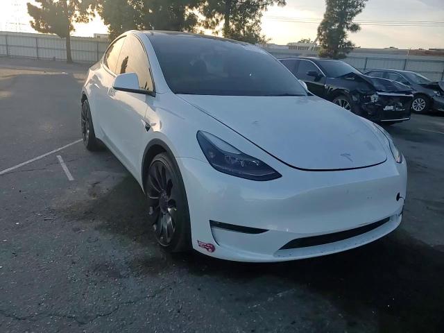 2023 Tesla Model Y VIN: 7SAYGDEF1PF714219 Lot: 91928375