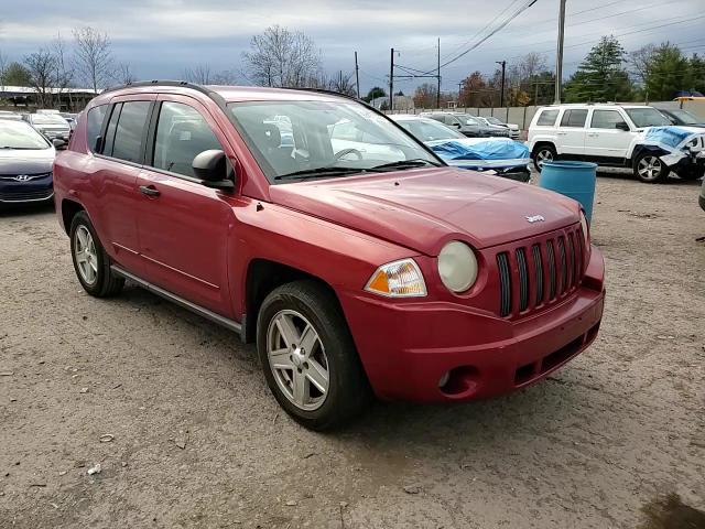 2008 Jeep Compass Sport VIN: 1J8FF47W18D672463 Lot: 92471355