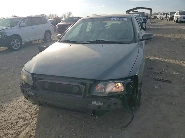 2004 Volvo S60 2.5T VIN: YV1RS59V142419556 Lot: 92820605