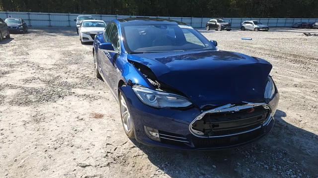 2015 Tesla Model S VIN: 5YJSA1E22FF105333 Lot: 90447015