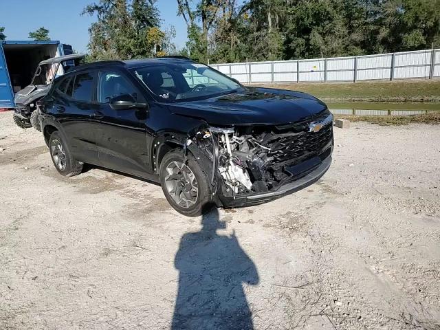 2025 Chevrolet Trax 1Lt VIN: KL77LHEP7SC100556 Lot: 93819355