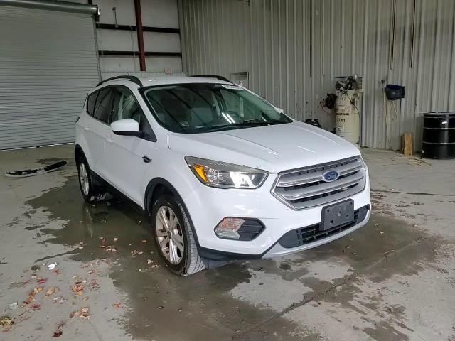 2018 Ford Escape Se VIN: 1FMCU9GD4JUA43745 Lot: 92936535