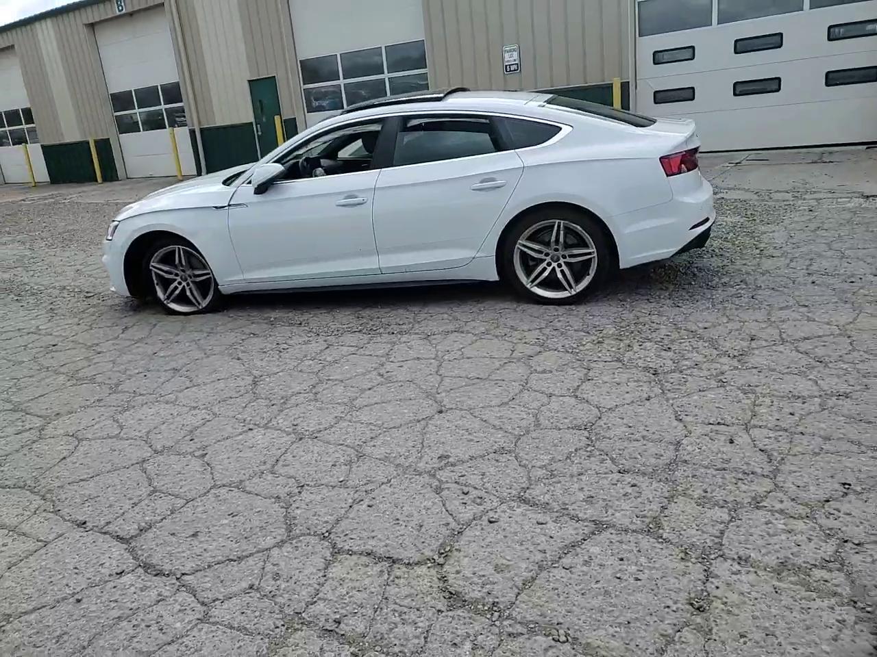 Фото: WAUENCF55KA017480