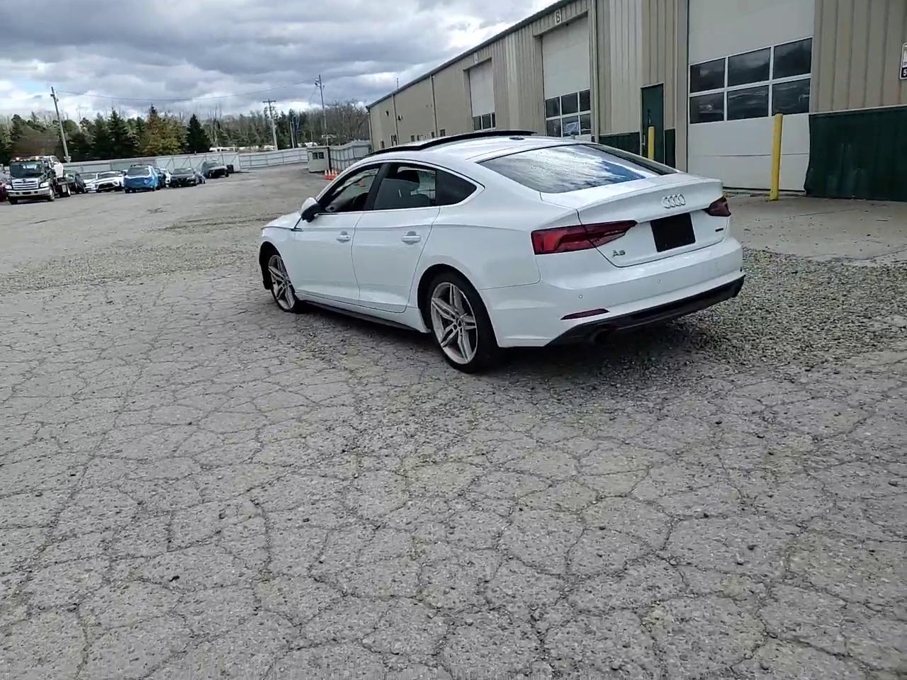 Фото: WAUENCF55KA017480