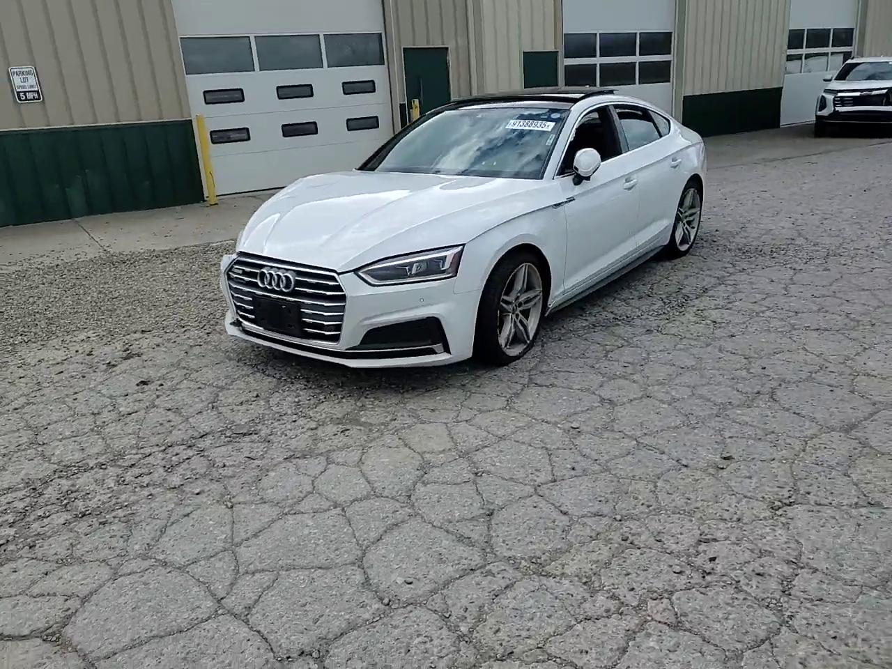 Фото: WAUENCF55KA017480