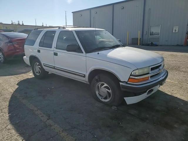 2001 Chevrolet Blazer VIN: 1GNDT13W11K250780 Lot: 94373645