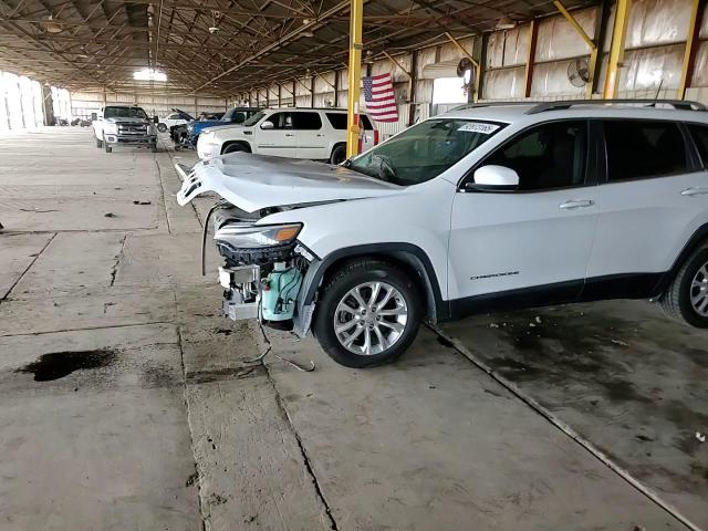 2019 Jeep Cherokee Latitude VIN: 1C4PJLCB8KD490435 Lot: 92873165