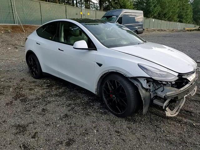 2021 Tesla Model Y VIN: 5YJYGDEF1MF075574 Lot: 89894385