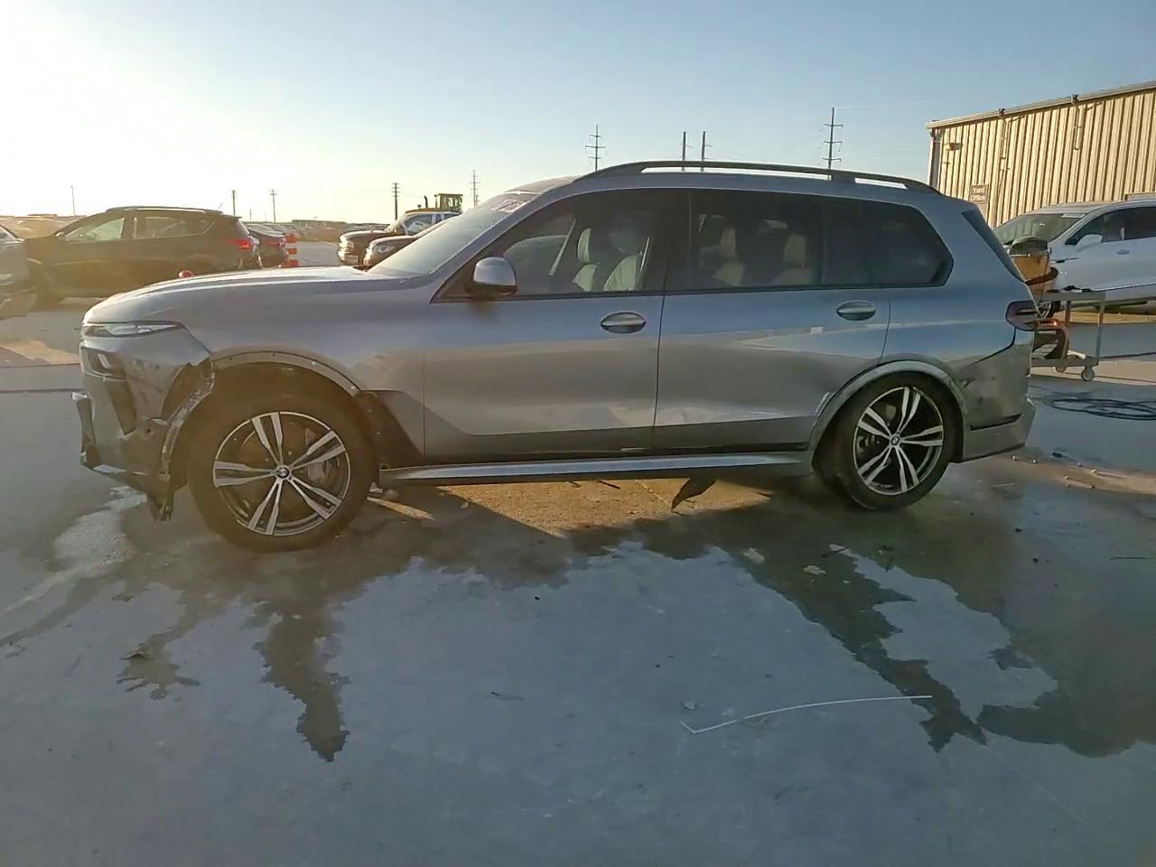 Фото: 5UX23EM00S9W65176