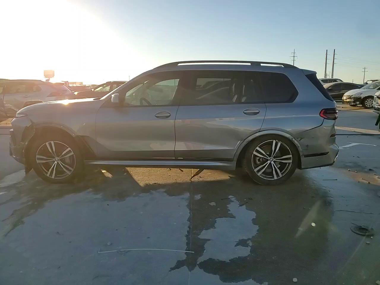 Фото: 5UX23EM00S9W65176