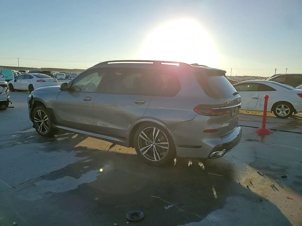 Фото: 5UX23EM00S9W65176