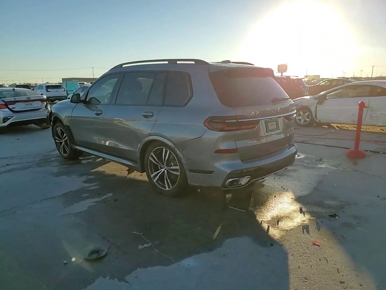 Фото: 5UX23EM00S9W65176