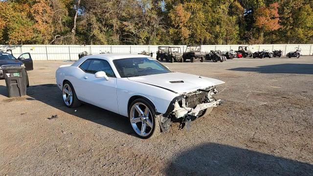 2018 Dodge Challenger Sxt VIN: 2C3CDZAG9JH245687 Lot: 92139405