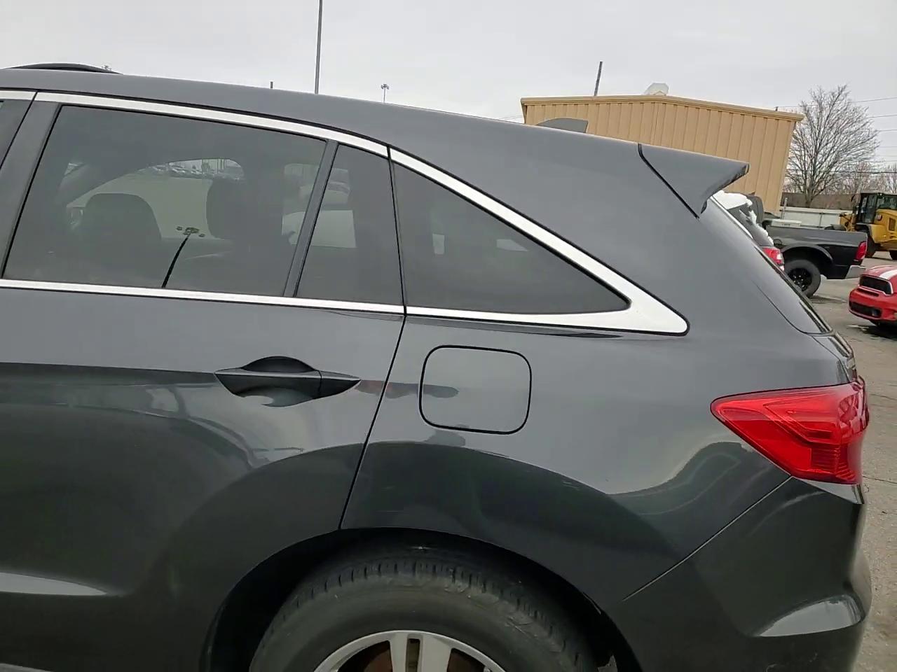 Фото: 5J8TB3H3XDL017353