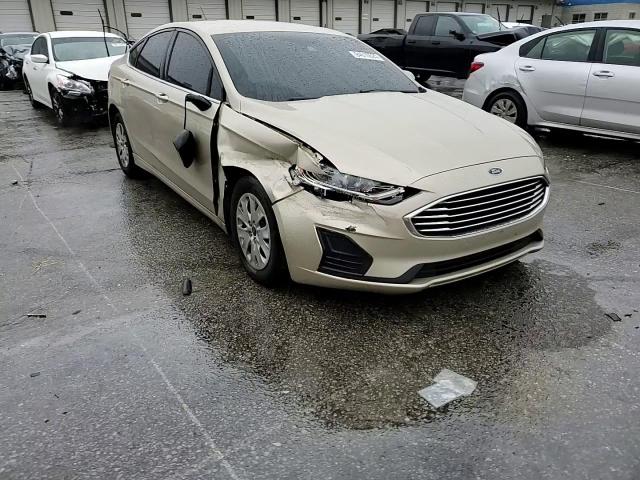 2019 Ford Fusion S VIN: 3FA6P0G78KR193192 Lot: 94610525