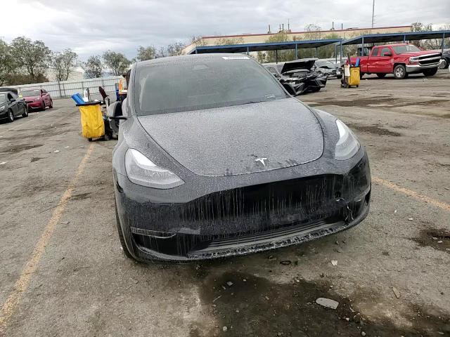 2024 Tesla Model Y VIN: 7SAYGDEE9RA252449 Lot: 93000065