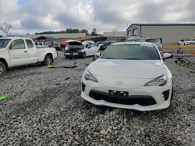 2017 Toyota 86 Base VIN: JF1ZNAA15H8706910 Lot: 92815815