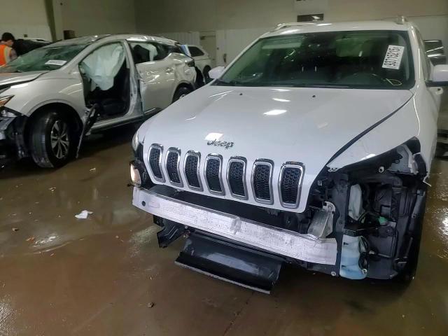 2015 Jeep Cherokee Latitude VIN: 1C4PJLCB9FW747175 Lot: 93715215